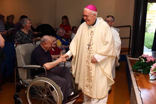 Immagine: S.Messa: Arcivescovo di Torino e mondo della disabilità