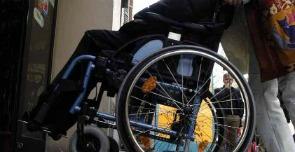 Immagine: Tagli ai fondi sociali, l’allarme dei disabili