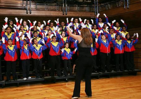 Immagine: Il coro “Mani bianche” supera la diversità